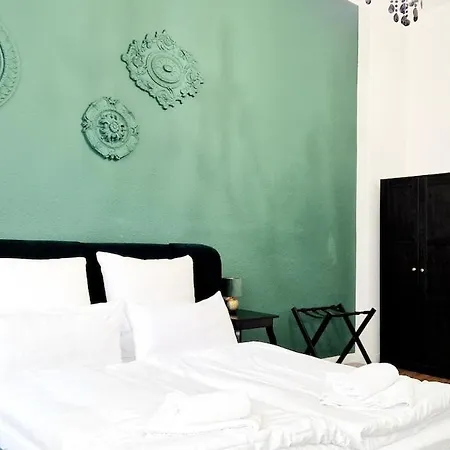 3-room Treptower Park Apartment