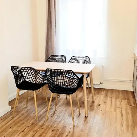 3-room Treptower Park Apartment *