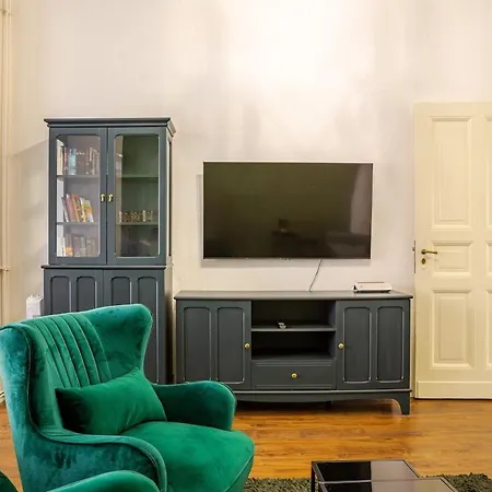 Apartment 3-room Treptower Park