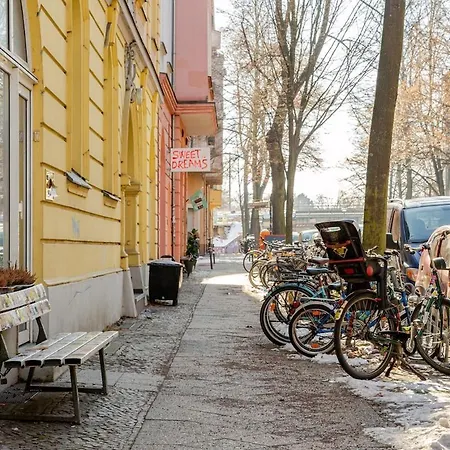 3-room Treptower Park Apartment