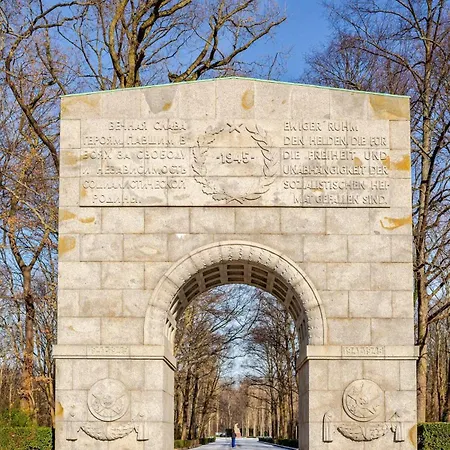 Διαμέρισμα 3-room Treptower Park