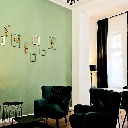 アパート 3-room Treptower Park *