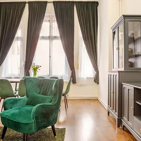 3-room Treptower Park * ベルリン