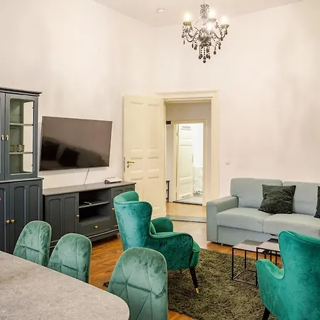 アパート 3-room Treptower Park *