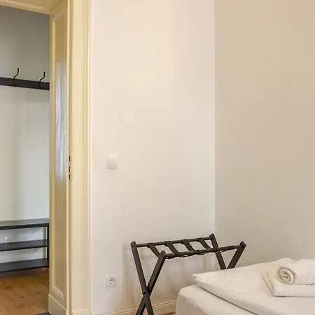 3-room Treptower Park * Berlijn